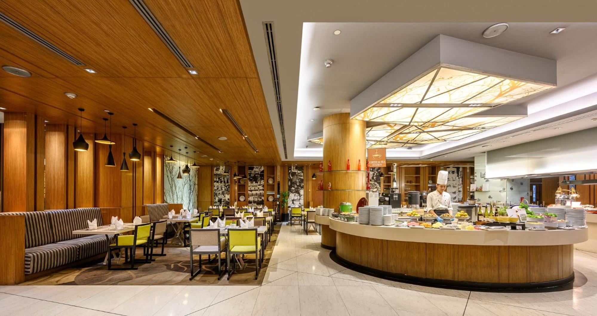 Hotel Centara Grand At Central Plaza Ladprao 5*